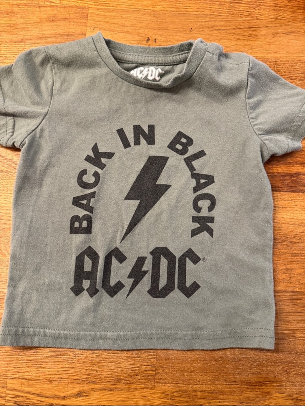 AC/DC Kids Short-Sleeve Tee in Charcoal Gray with Black Graphic